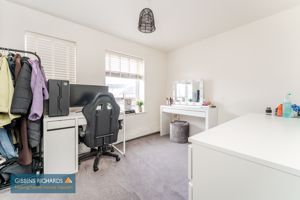 Bedroom- click for photo gallery